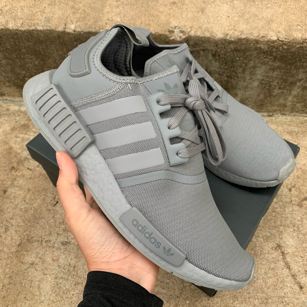Men’s NMD R1 Sneakers